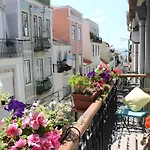 Sant'ana Mouraria 2br Διαμέρισμα *