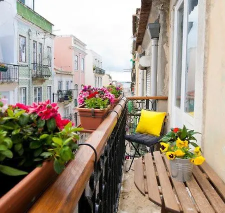 Sant'ana Mouraria 2br Лісабон