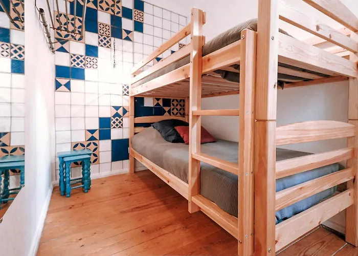 Sant'ana Mouraria 2br Διαμέρισμα *